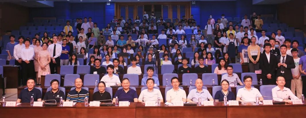 第五届“33474蒙特卡罗杯”大学生科技创新大赛圆满落幕! 第五届“33474蒙特卡罗杯”大学生科技创新大赛圆满落幕!