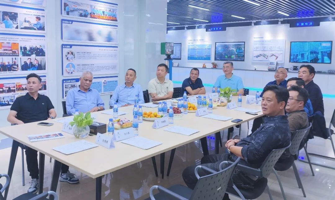 安徽省涂料行业协会广东考察学习观摩团莅临我司交流指导 安徽省涂料行业协会广东考察学习观摩团莅临我司交流指导